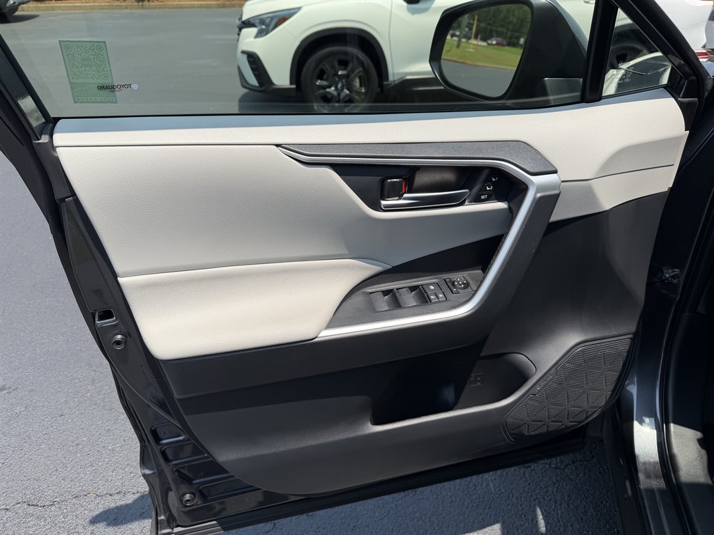2025 Toyota RAV4 - $39,750