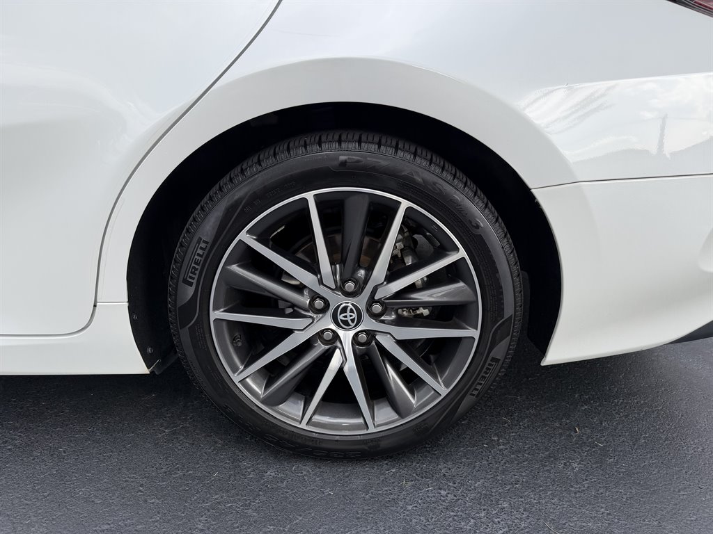 2023 Toyota Camry - $27,800