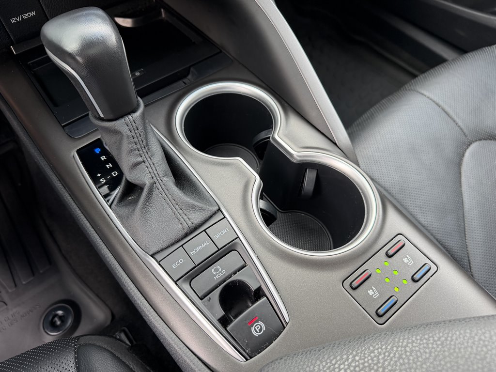 2023 Toyota Camry - $27,800