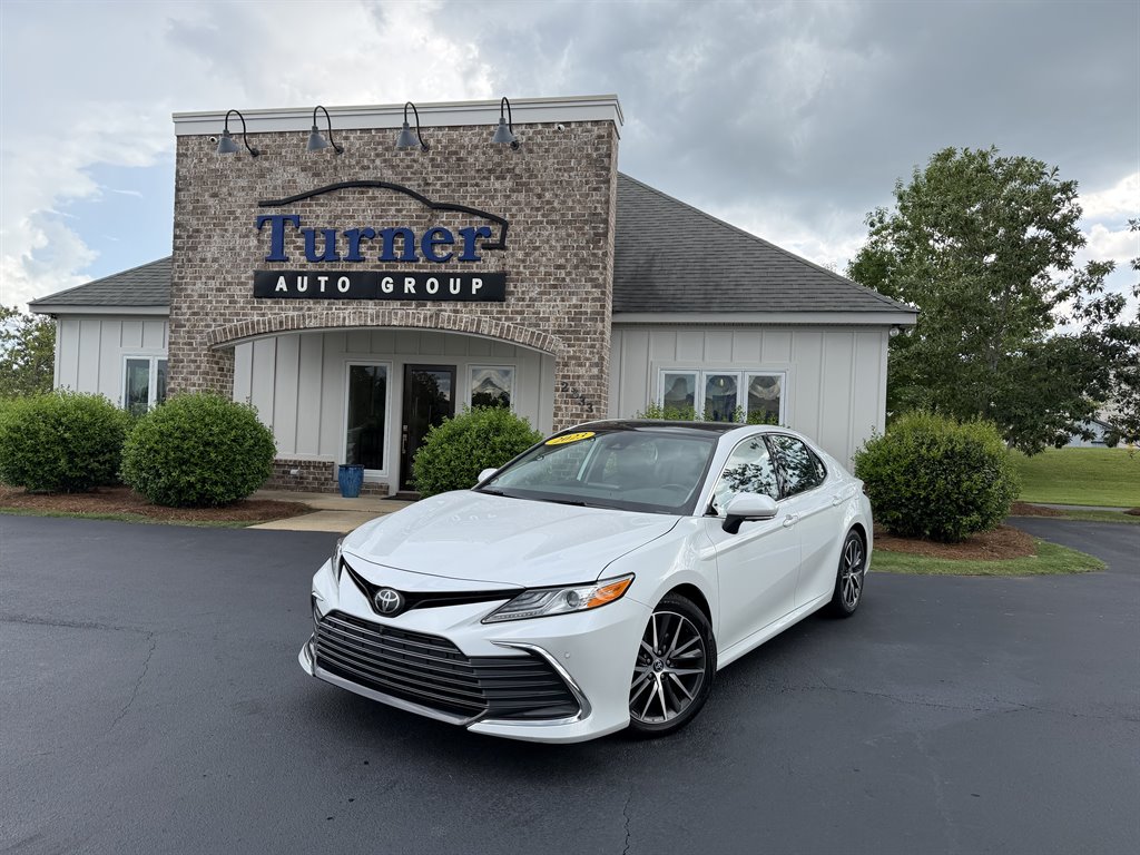 2023 Toyota Camry - $27,800