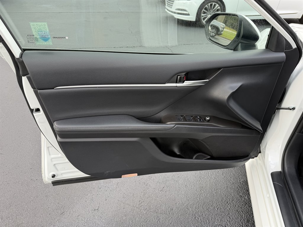 2023 Toyota Camry - $27,800