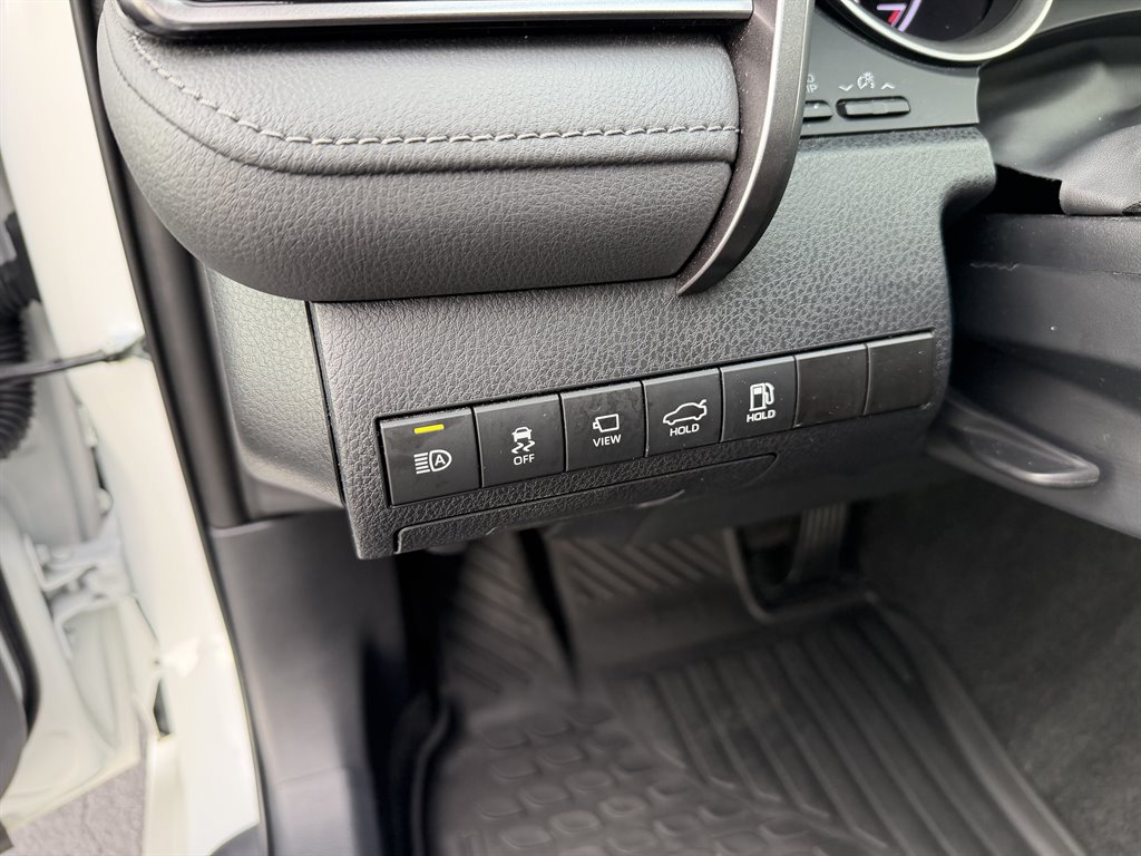 2023 Toyota Camry - $27,800