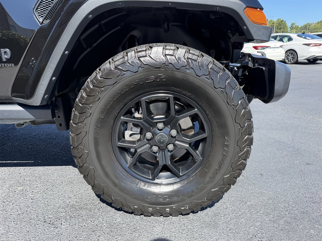 2024 Jeep Gladiator - $38,600