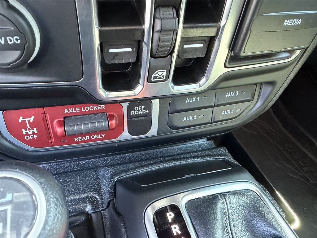 2024 Jeep Gladiator - $38,600