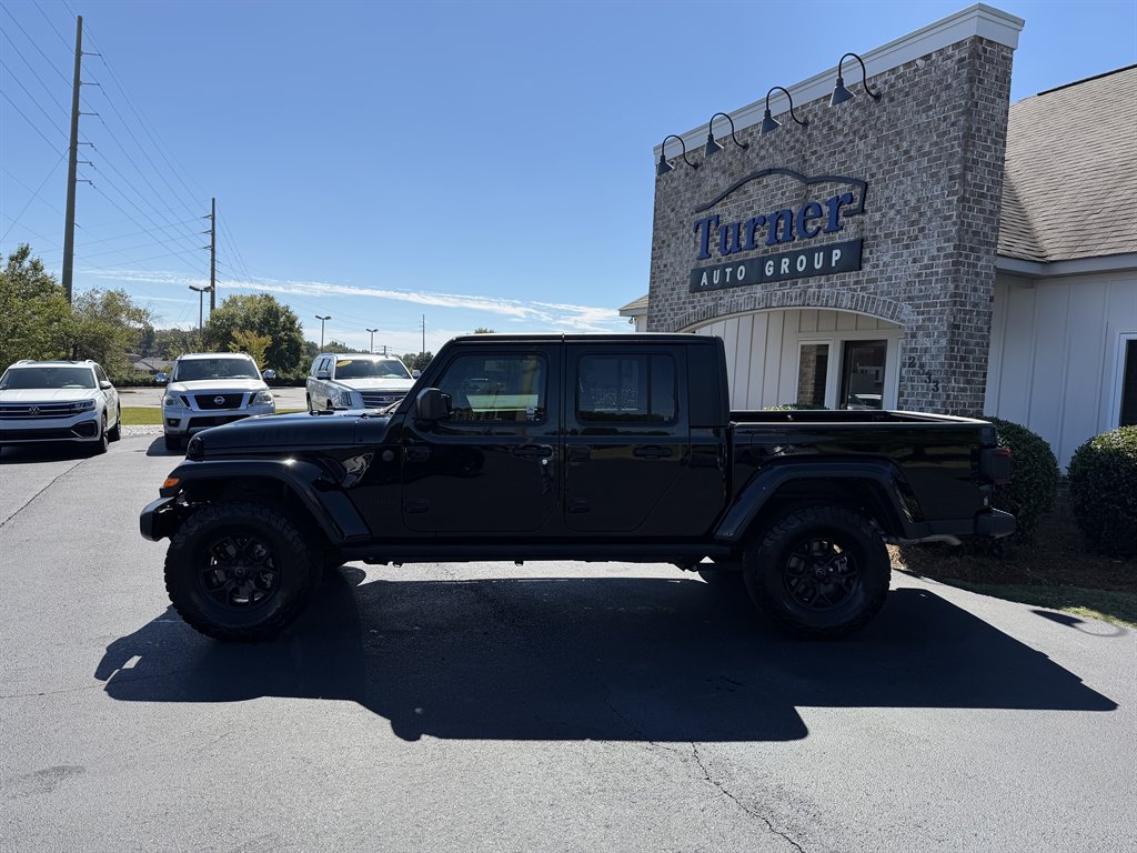2024 Jeep Gladiator - $38,600