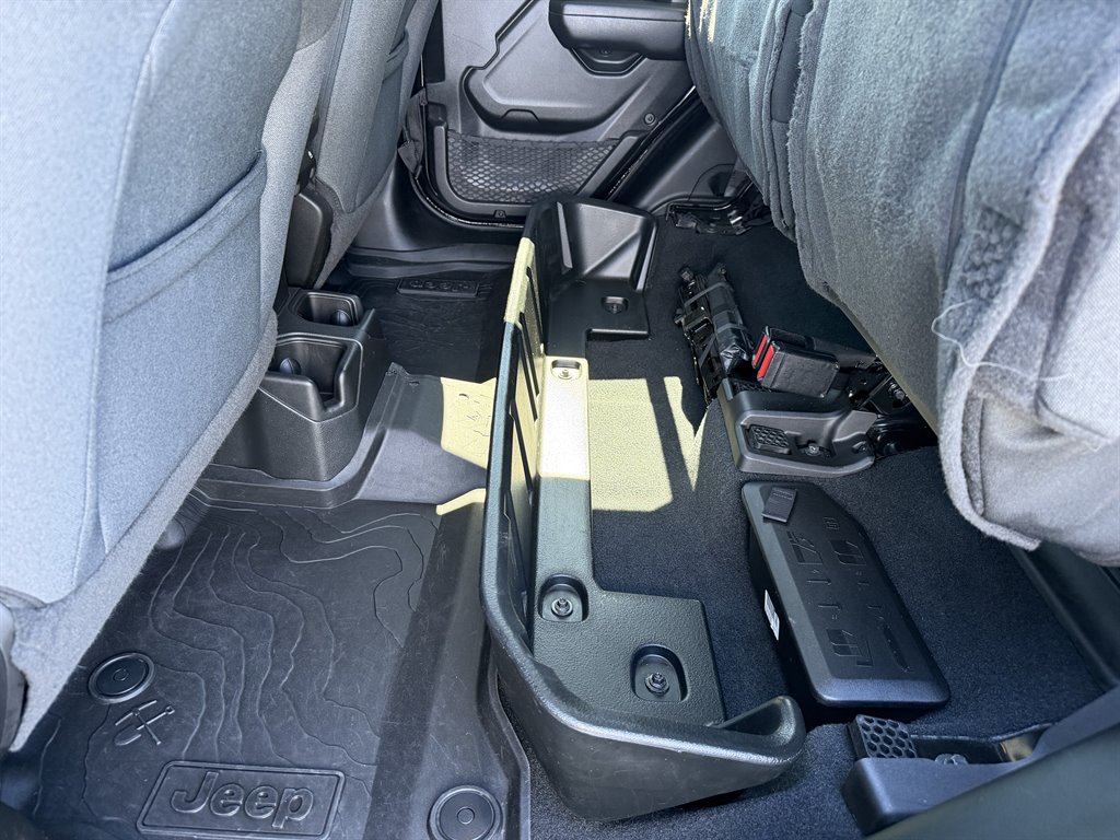 2024 Jeep Gladiator - $38,600