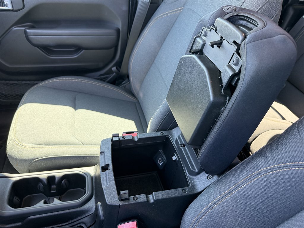 2024 Jeep Gladiator - $38,600