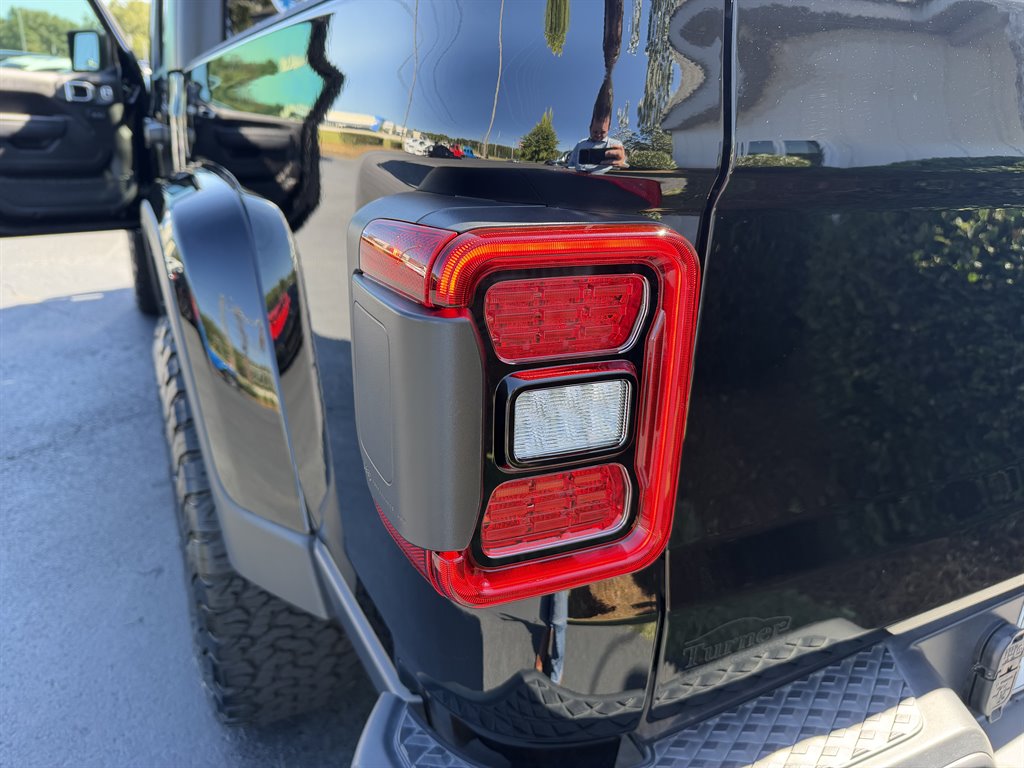 2024 Jeep Gladiator - $38,600