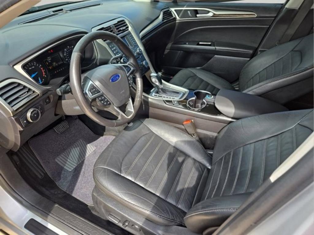 2016 Ford Fusion SE photo