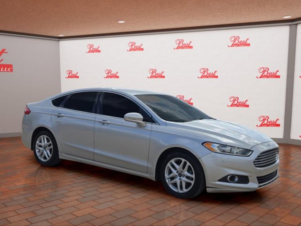 2016 Ford Fusion SE photo