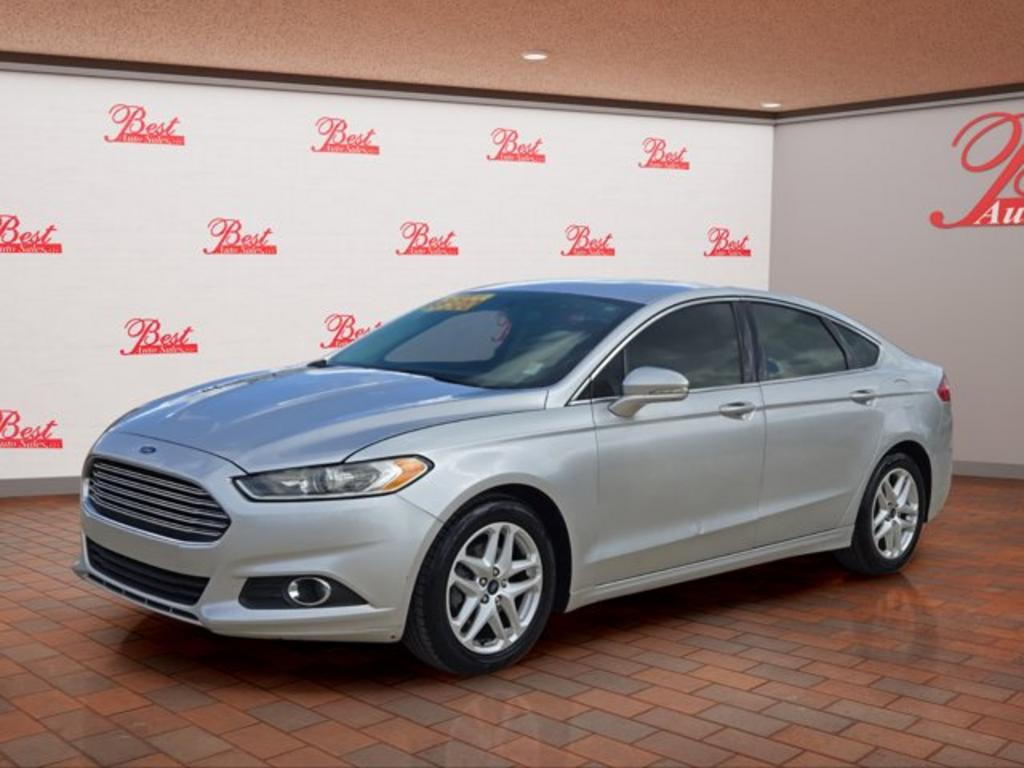 2016 Ford Fusion SE photo