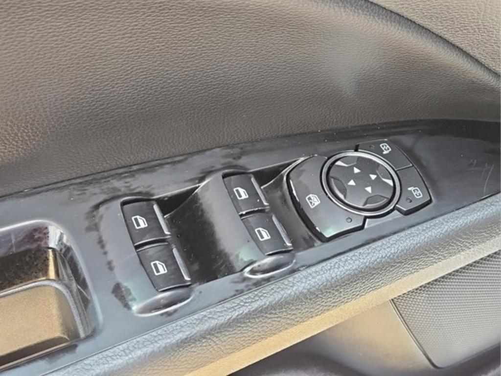 2016 Ford Fusion SE photo