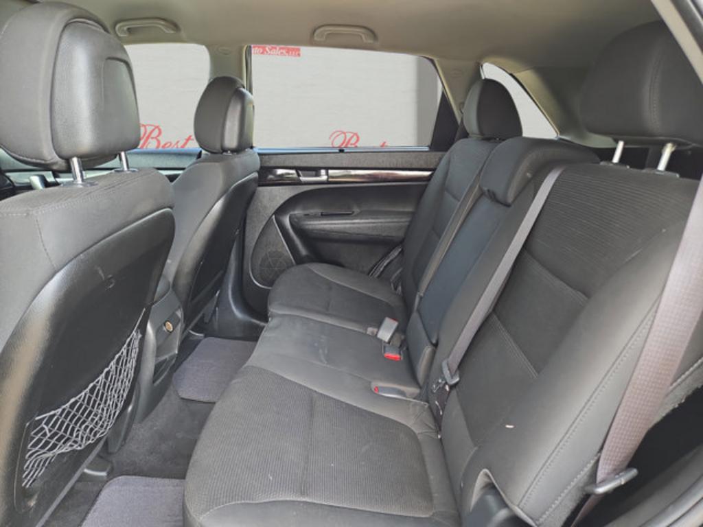 2014 Kia Sorento - $9,999