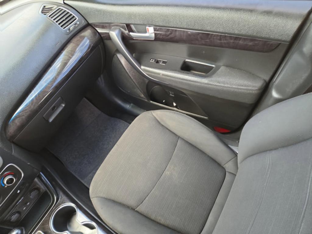 2014 Kia Sorento - $9,999