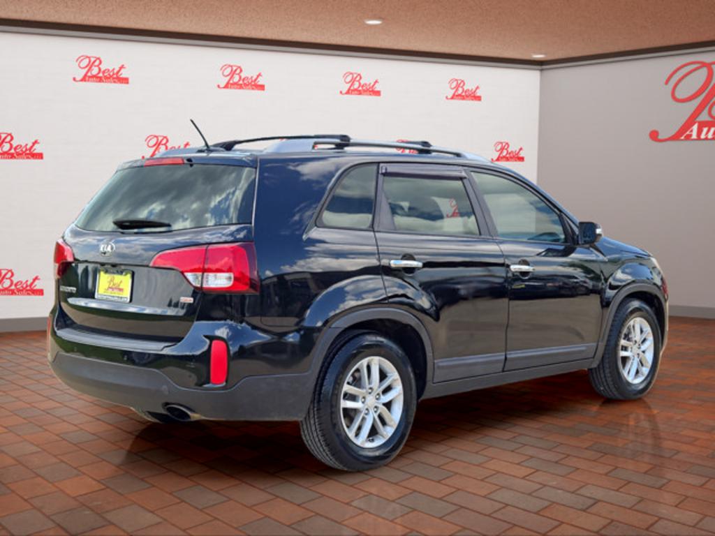 2014 Kia Sorento - $9,999