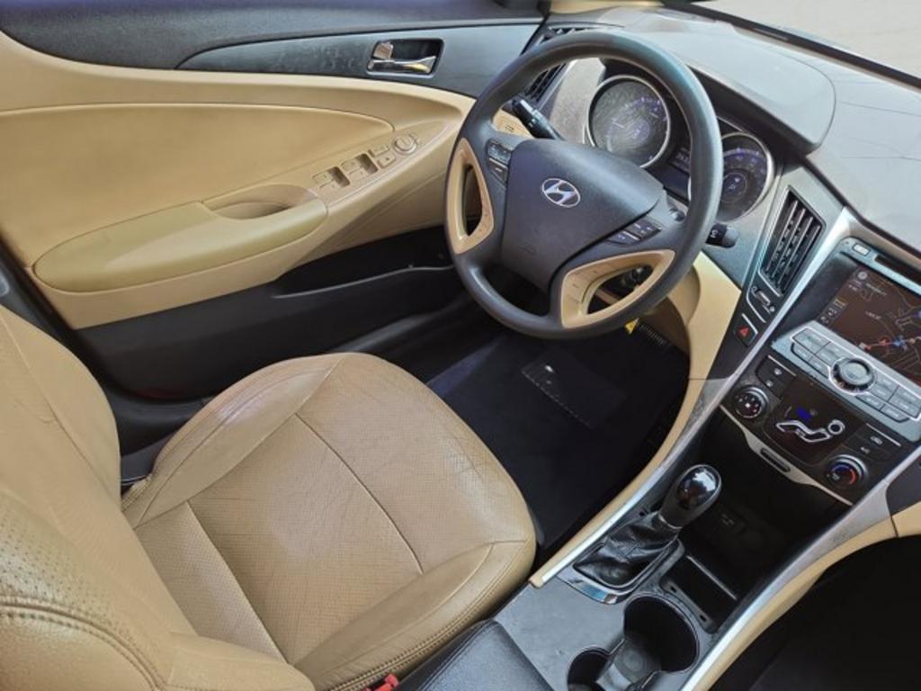 2011 Hyundai Sonata GLS photo