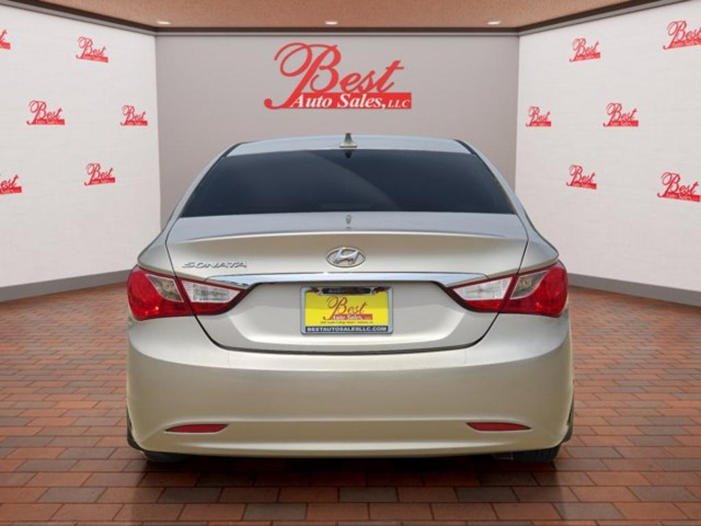 2011 Hyundai Sonata GLS photo