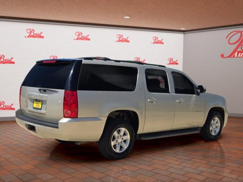 2013 GMC Yukon XL SLT 1500 photo