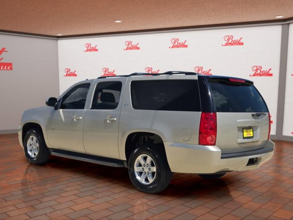 2013 GMC Yukon XL SLT 1500 photo
