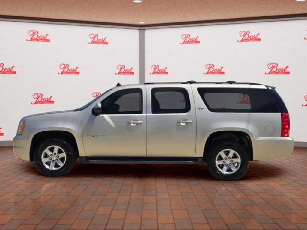 2013 GMC Yukon XL SLT 1500 photo