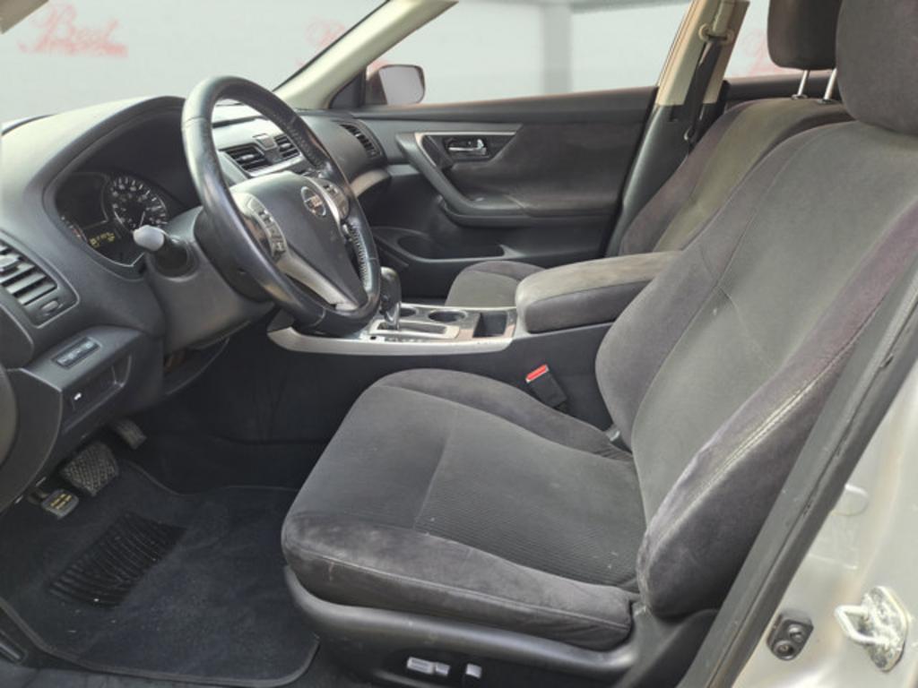 2013 Nissan Altima - $3,999