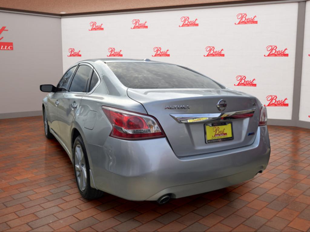 2013 Nissan Altima - $3,999