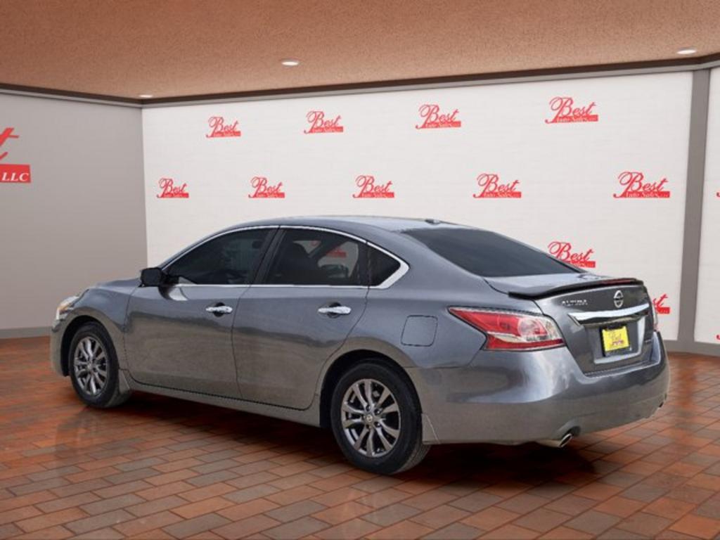 2015 Nissan Altima - $10,999