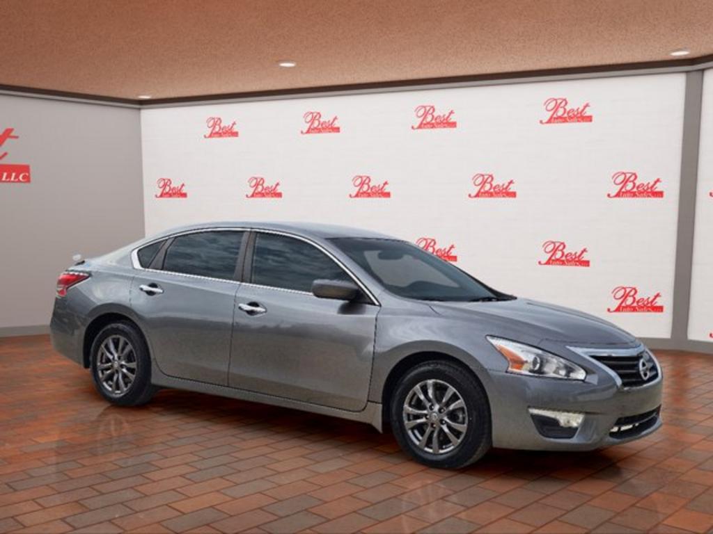2015 Nissan Altima - $10,999