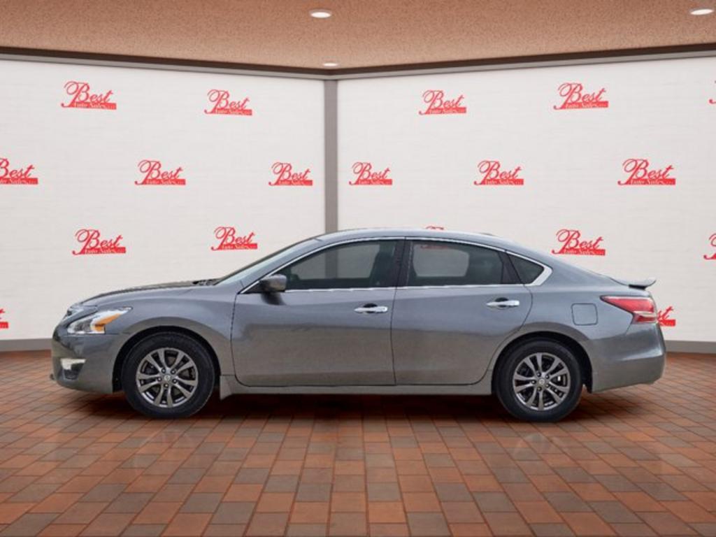 2015 Nissan Altima - $10,999