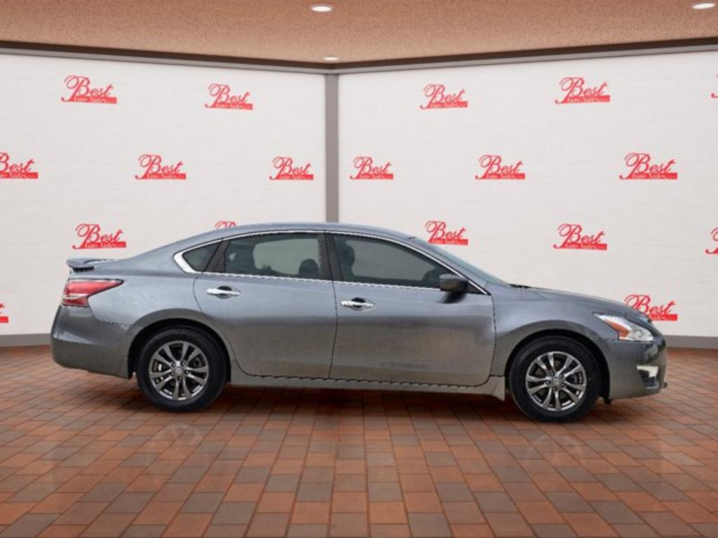 2015 Nissan Altima - $10,999