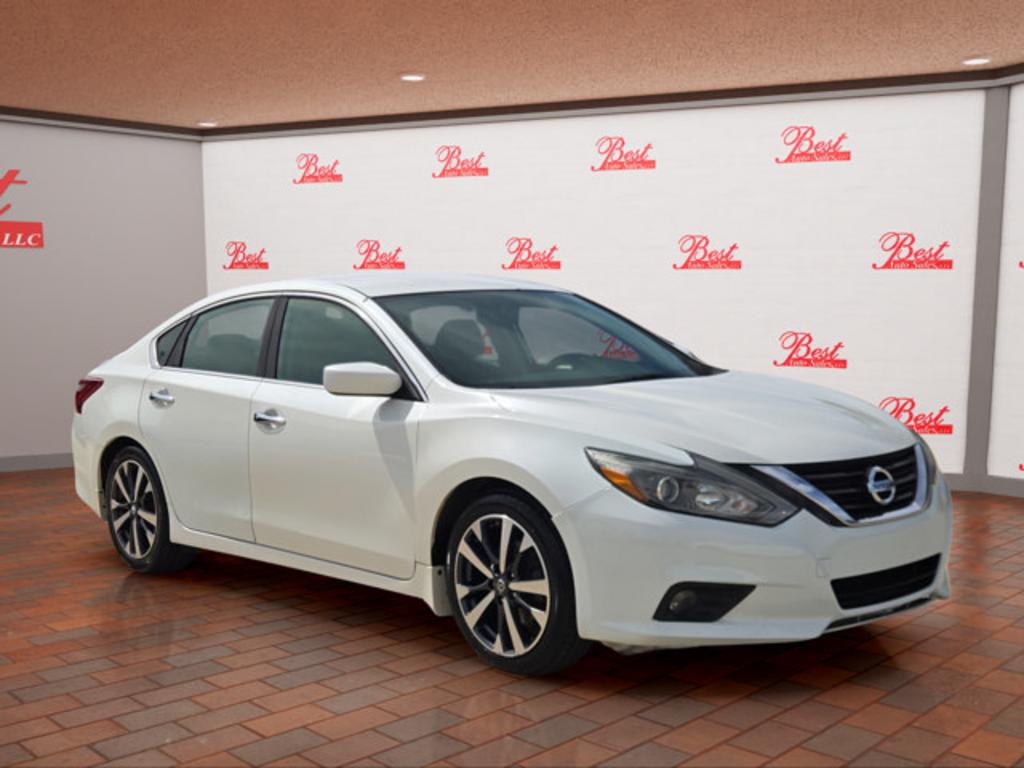 2017 Nissan Altima - $12,999