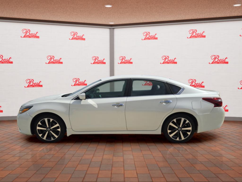 2017 Nissan Altima - $12,999