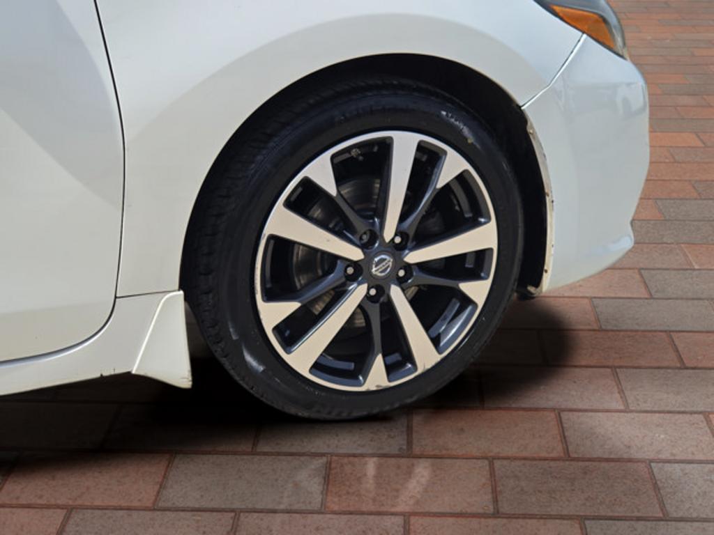 2017 Nissan Altima - $12,999