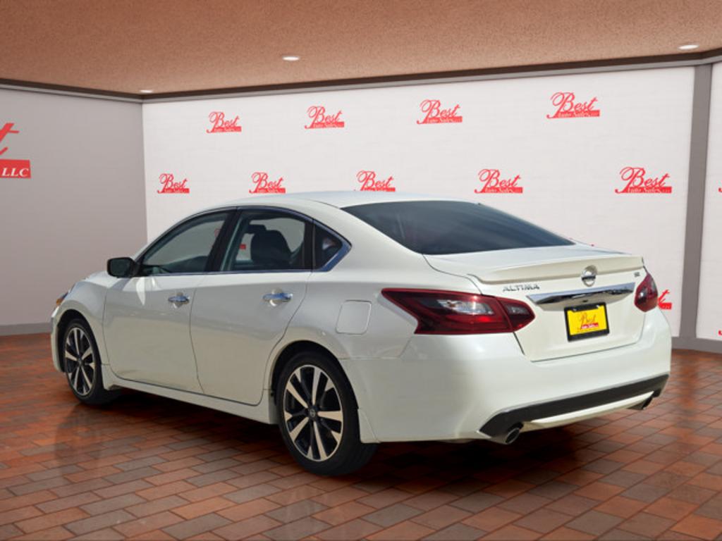 2017 Nissan Altima - $12,999