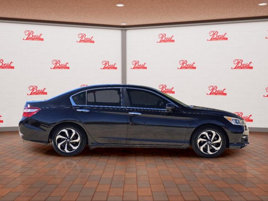 2016 Honda Accord - $11,999