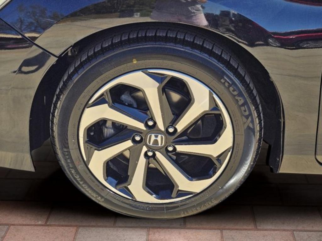 2016 Honda Accord - $11,999