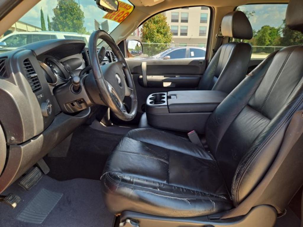 2009 Chevrolet Silverado - $8,999