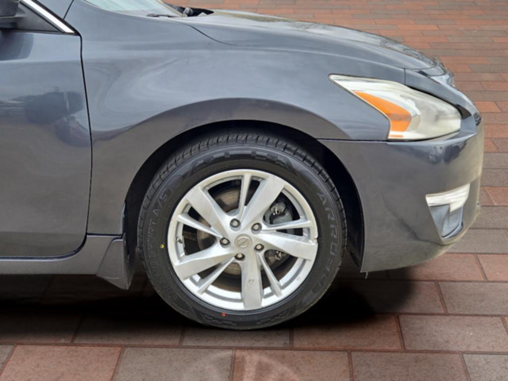 2013 Nissan Altima - $6,500