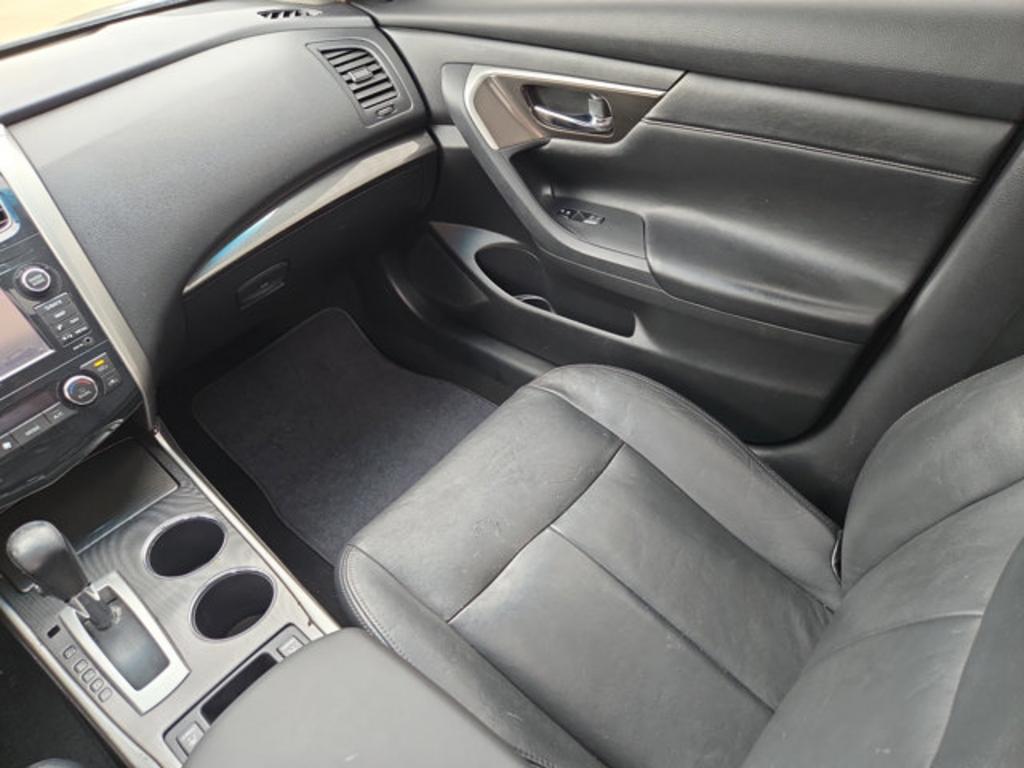 2013 Nissan Altima - $6,500
