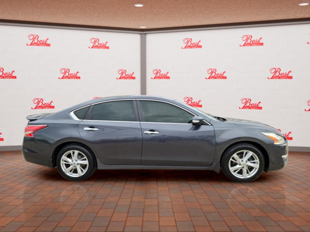 2013 Nissan Altima - $6,500