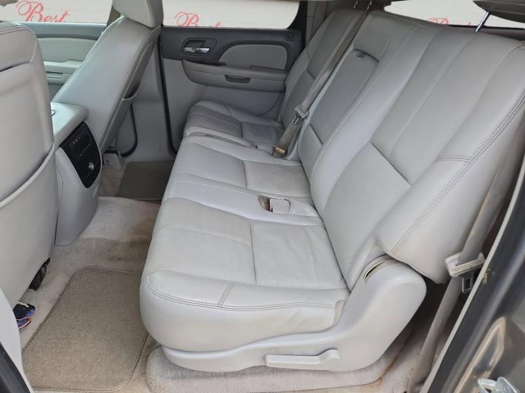 2007 Chevrolet Suburban LS 1500 photo