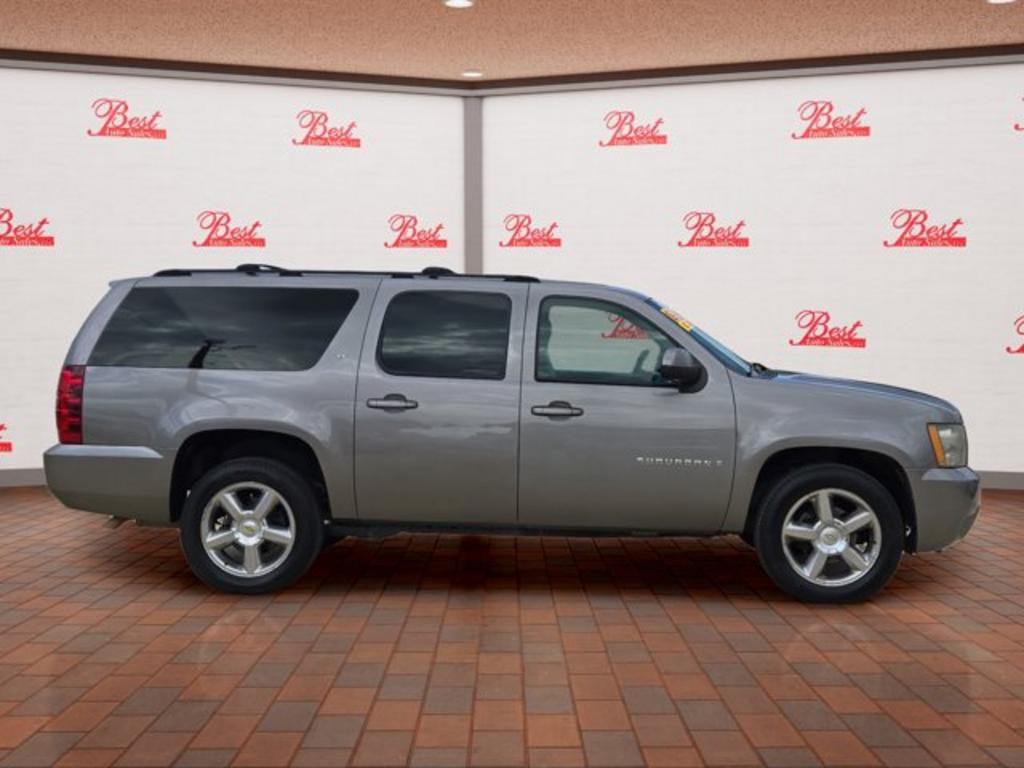2007 Chevrolet Suburban LS 1500 photo
