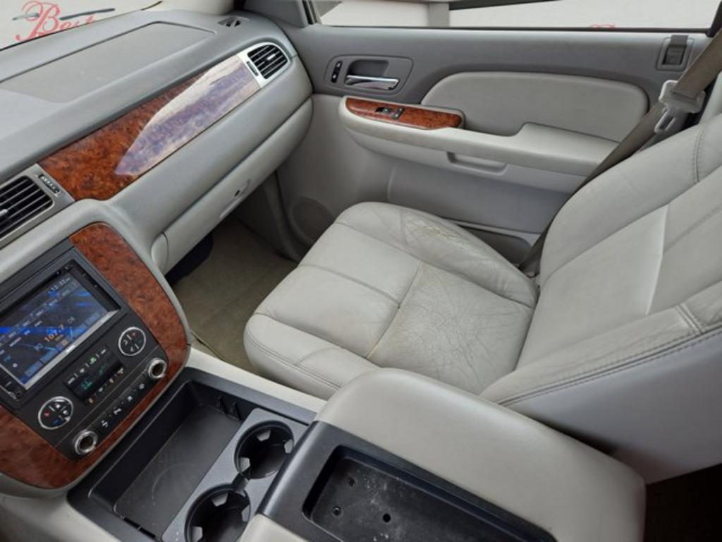 2007 Chevrolet Suburban LS 1500 photo