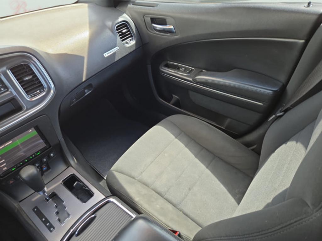 2014 Dodge Charger - $6,999