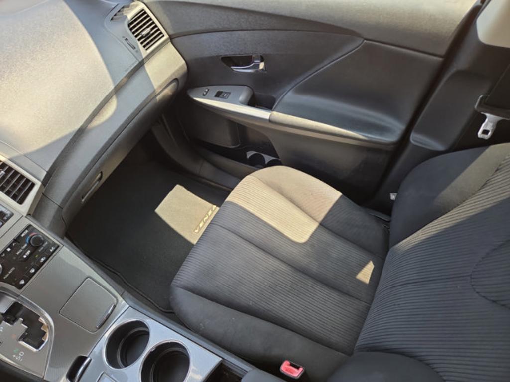 2013 Toyota Venza - $14,999