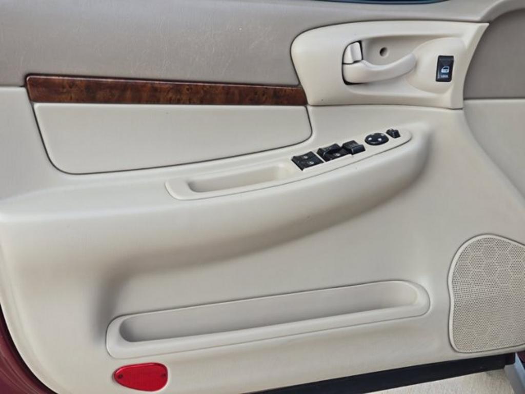 2001 Chevrolet Impala photo