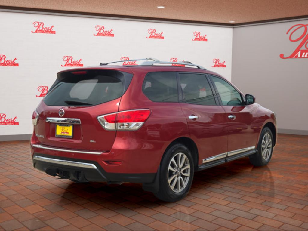2014 Nissan Pathfinder - $10,999