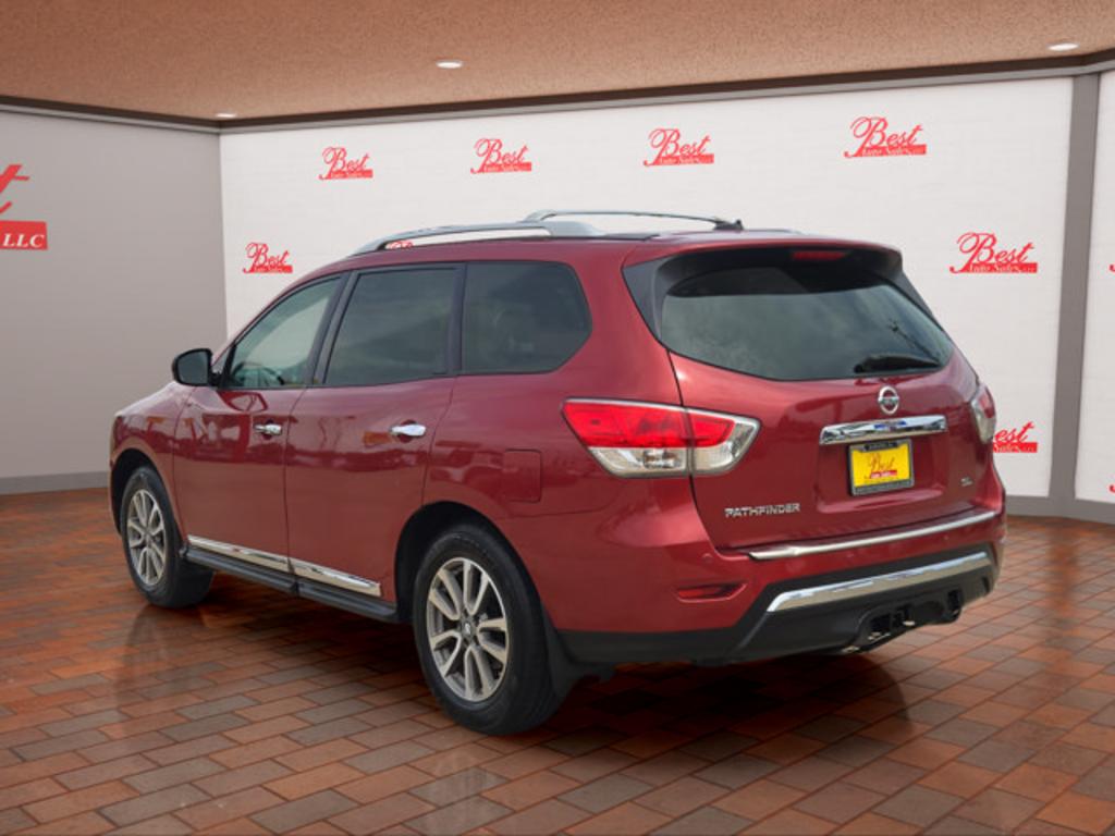 2014 Nissan Pathfinder - $10,999