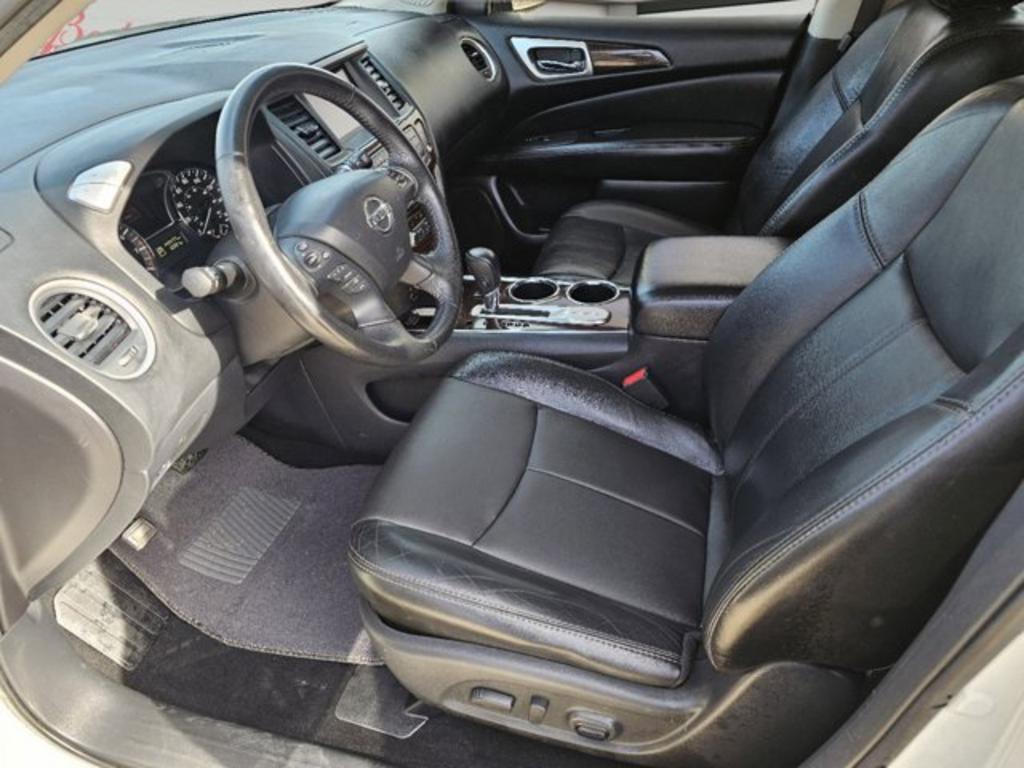 2014 Nissan Pathfinder - $9,999