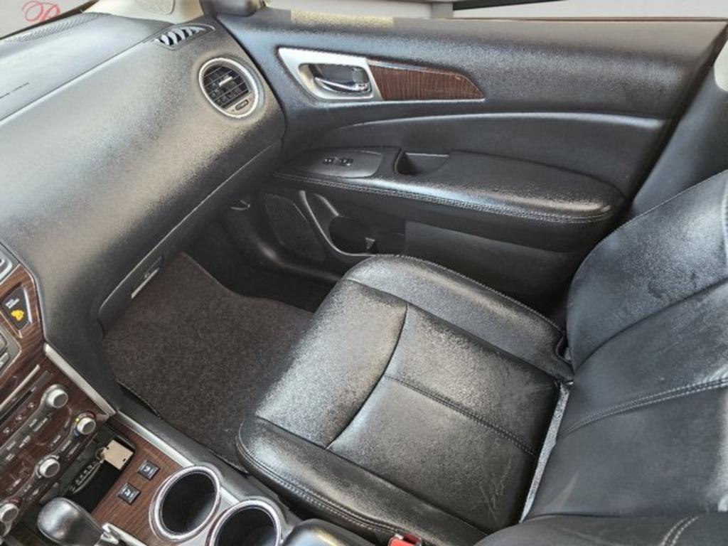 2014 Nissan Pathfinder - $9,999
